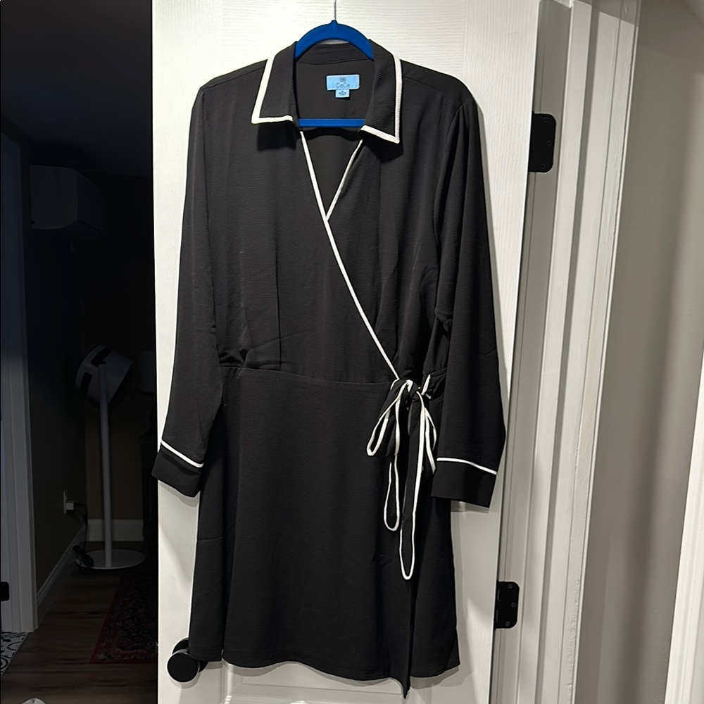 GUC CeCe long sleeve, short wrap dress Sz XL